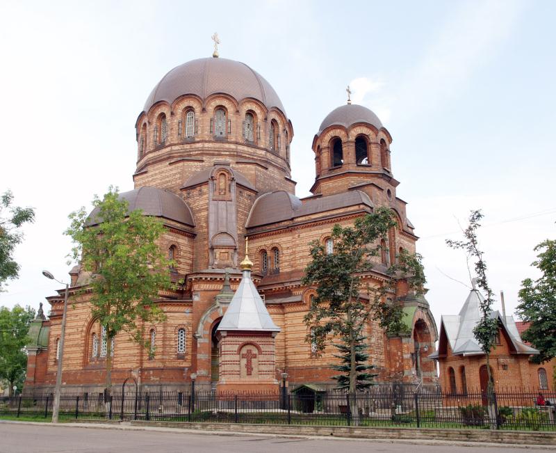 File:Narva_õigeusu kirik.jpg
